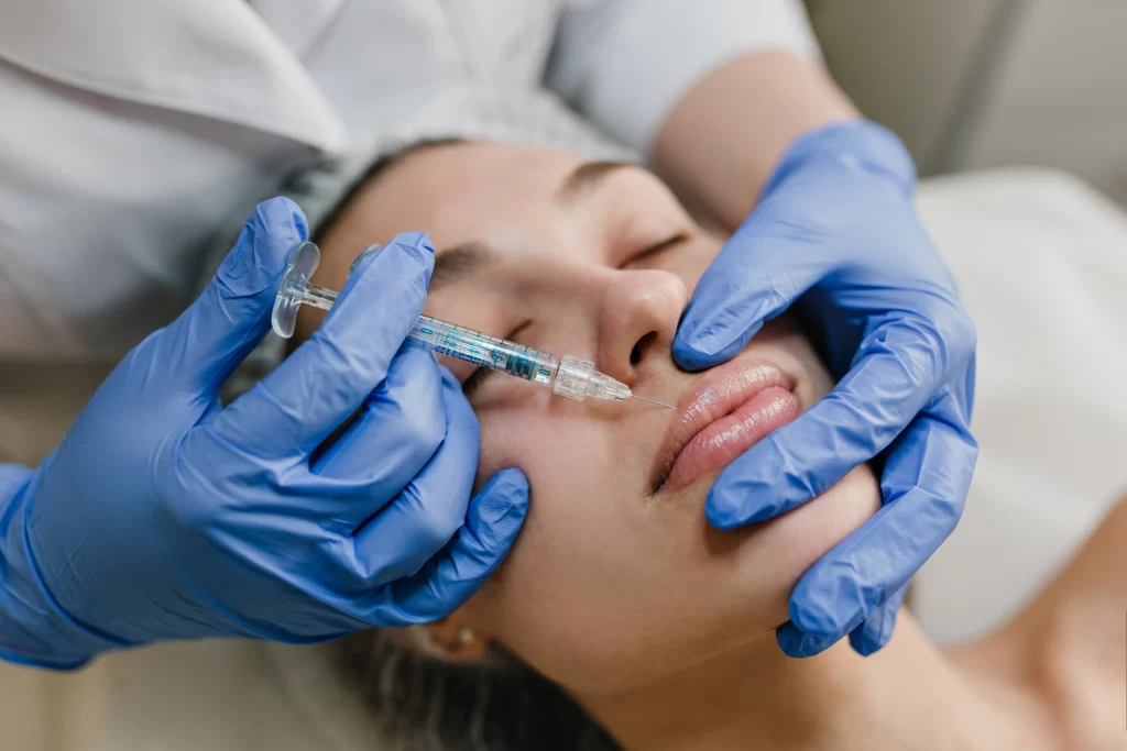 Cum se realizează procedura Butterfly Lips – pași și principii de injectare
