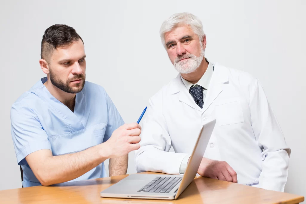 Medic specializat vs nespecializat